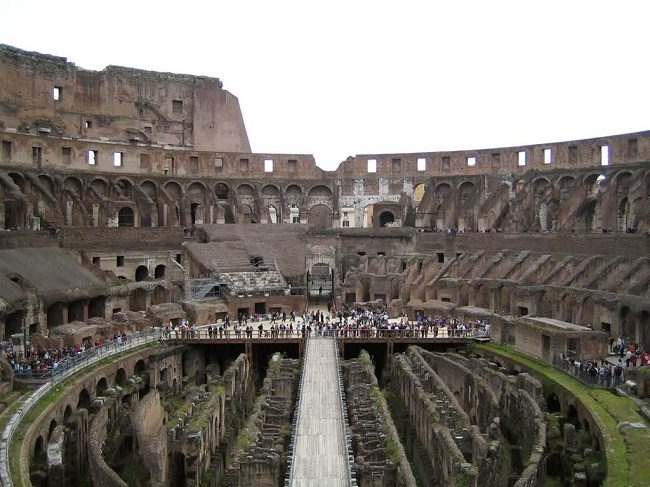 7 địa danh không thể bỏ qua khi du lịch Rome: Quảng trường La Mã