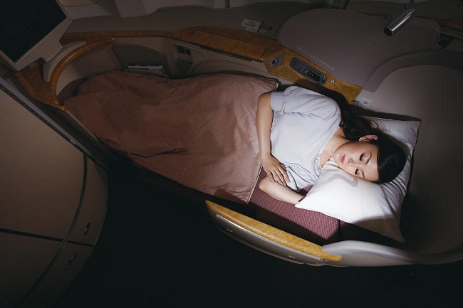 Khám phá sự tiện nghi của hãng hàng không tốt nhất thế giới với giường nằm thoải mái