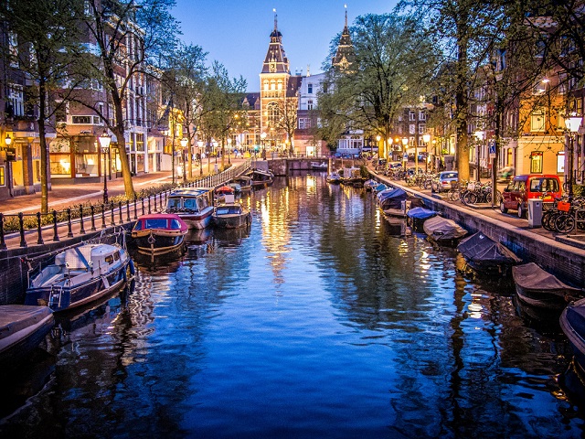 Các con kênh biểu tượng đẹp nhất, lãng mạn nhất ở Amsterdam