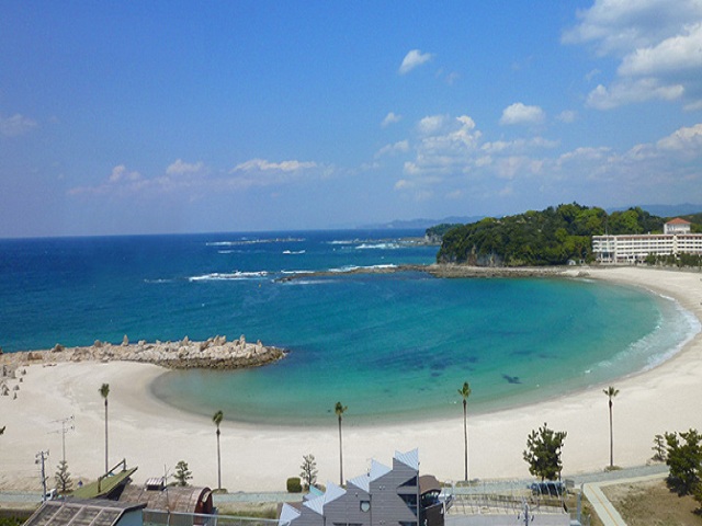 Bãi biển Shirahama
