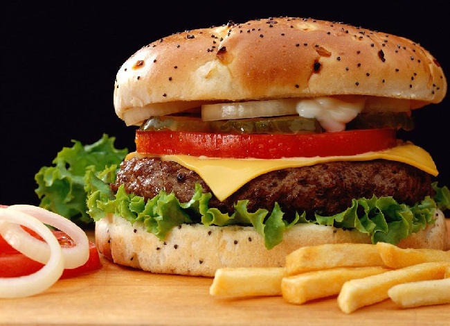 Humburger: đặc trưng của ẩm thực Mỹ