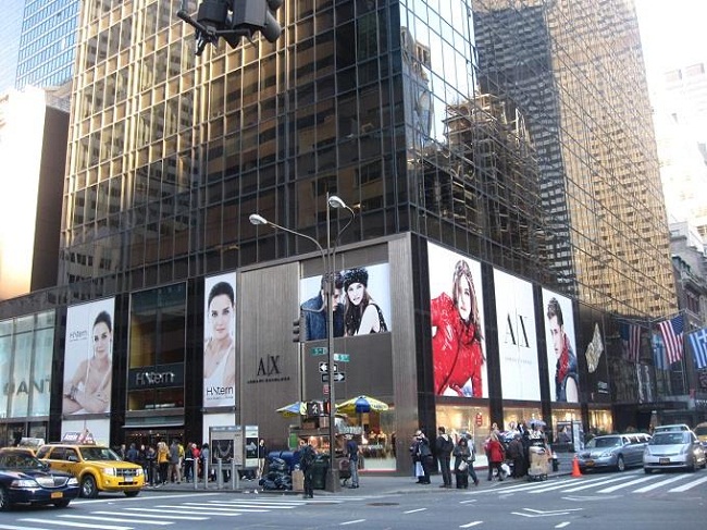 Fifth Avenue, đại lộ mua sắm nổi tiếng ở New York