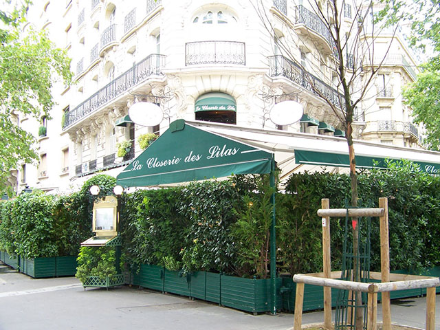 Tiệm cà phê Closerie des Lilas xanh mát được nhà văn Hemingway yêu thích