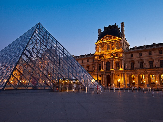 Khám phá kho tàng hiện vật đồ sộ của bảo tàng Louvre